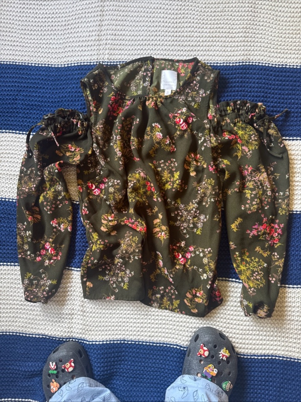 LC Lauren Conrad Olive Green Floral Tie-Sleeve Top